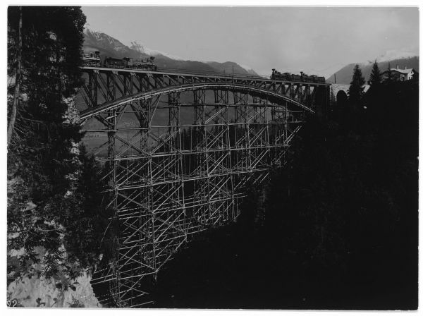 Belastungsprobe der Angertalbruecke